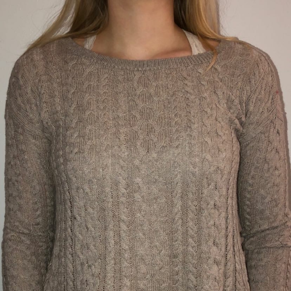 American Eagle sweater